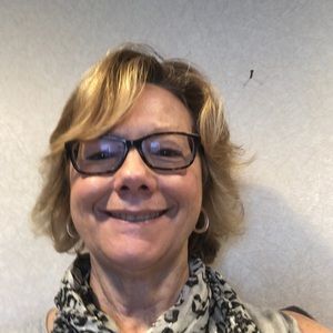 Meet your Posher, Laurie